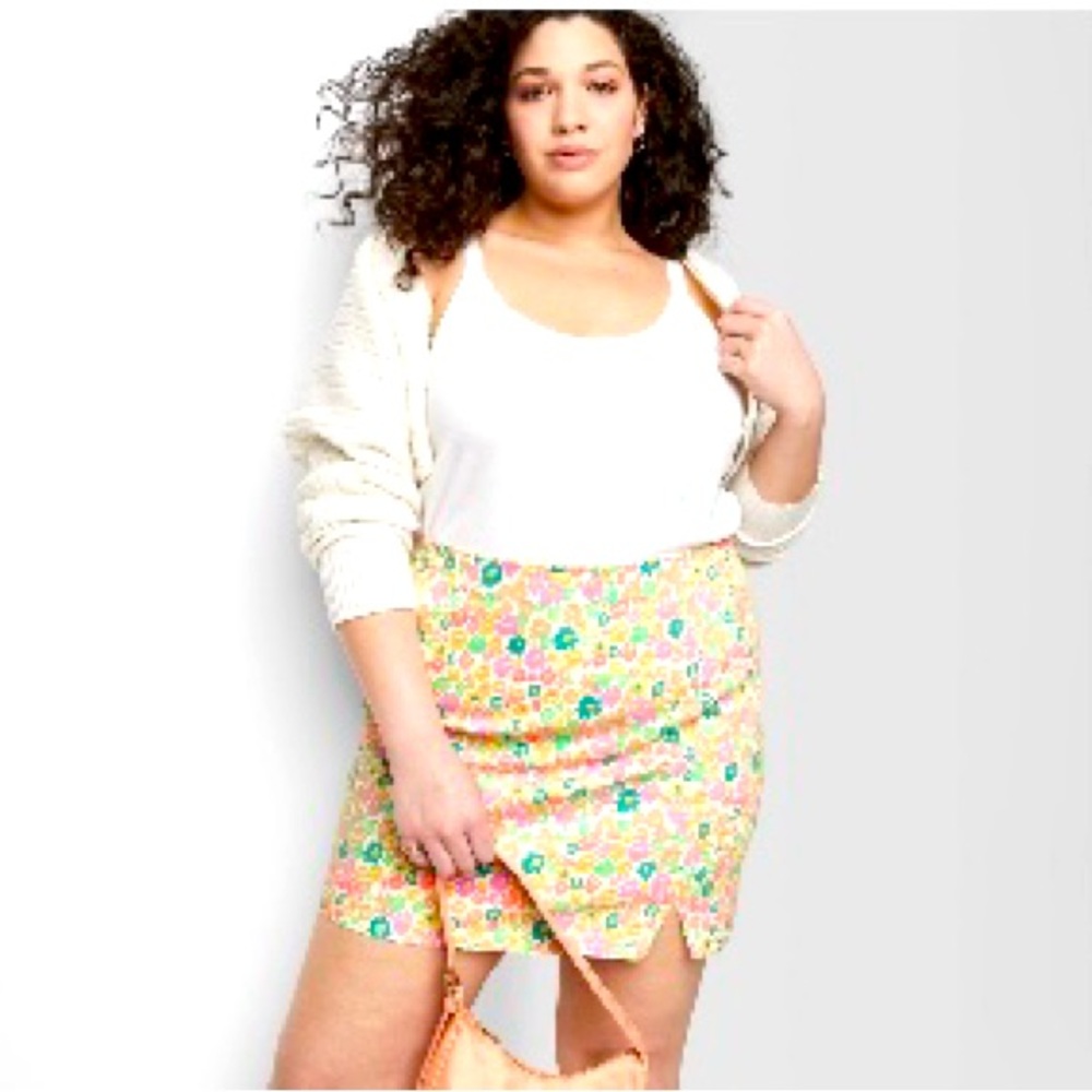 Women's Plus Size Notch Front
Seamed Denim Mini Skirt - Wild
Fable 14W